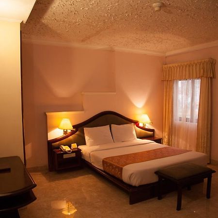 Golf 1 Hotel Dalat Bagian luar foto