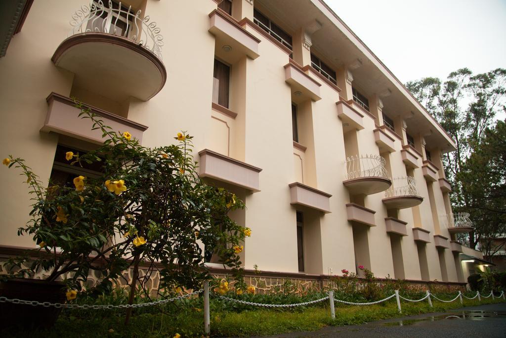Golf 1 Hotel Dalat Bagian luar foto