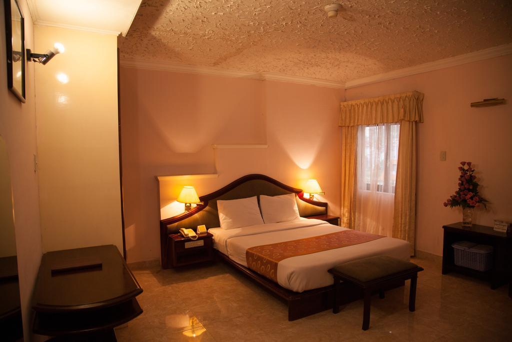 Golf 1 Hotel Dalat Bagian luar foto