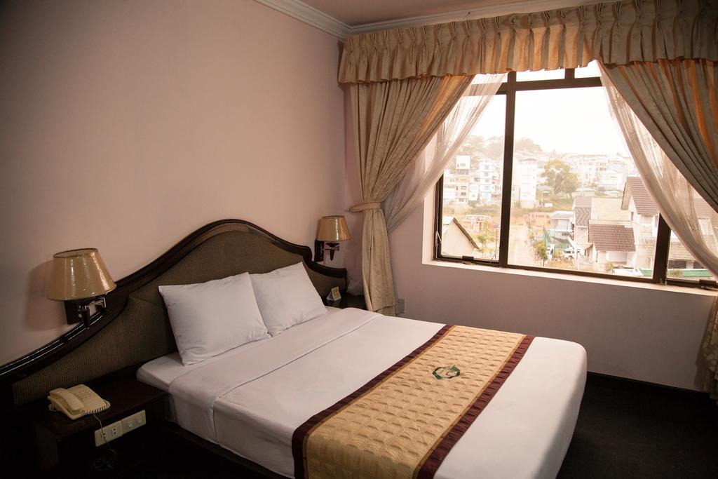 Golf 1 Hotel Dalat Bagian luar foto