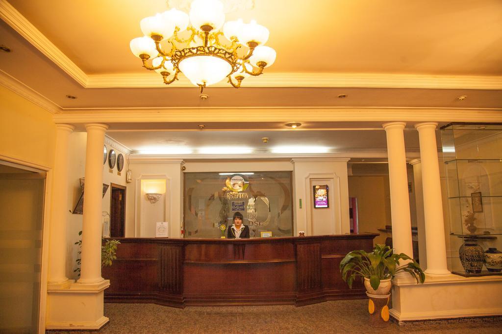 Golf 1 Hotel Dalat Bagian luar foto