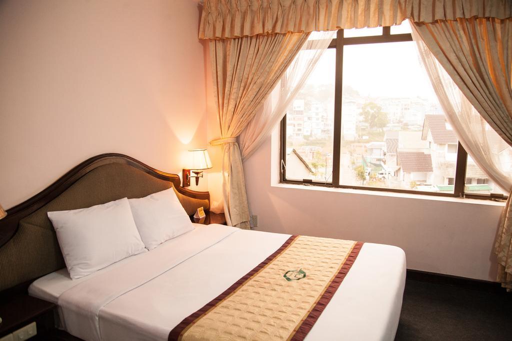 Golf 1 Hotel Dalat Bagian luar foto