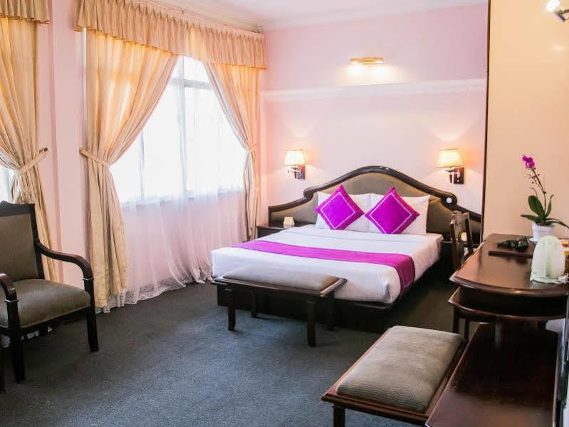 Golf 1 Hotel Dalat Bagian luar foto